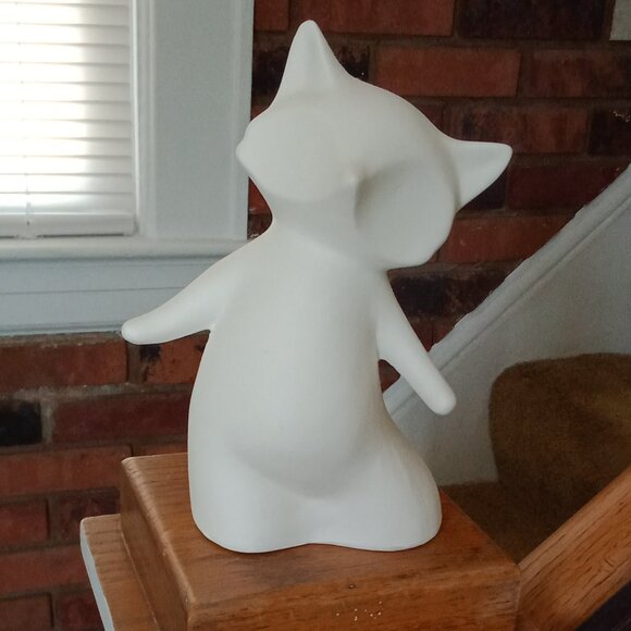 White Fox Statue - Picture 2 of 7